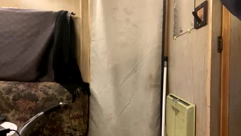 Snapshot of braboy4 chatting on 02-24-25, 02:04 braboy4 online show from 02-24-25, 02:04