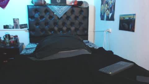 brad hot boy online show from 02-12-25, 05:37