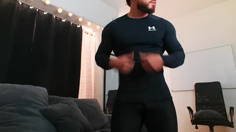 Bradley Martinez online show from 12-24-24, 07:22