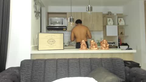 bradleymartin7 online show from 03-01-25, 02:26