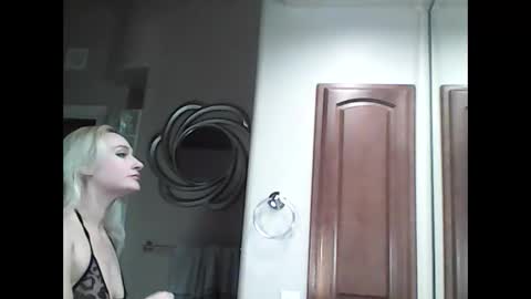 Snapshot of braindeadbetty chatting on 02-20-26, 01:35 i am a naughty jedi knight online show from 02-20-26, 01:35