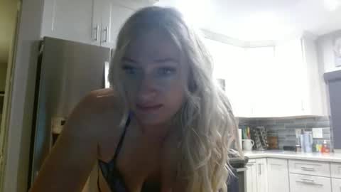 i am a naughty jedi knight online show from 04-19-26, 01:21