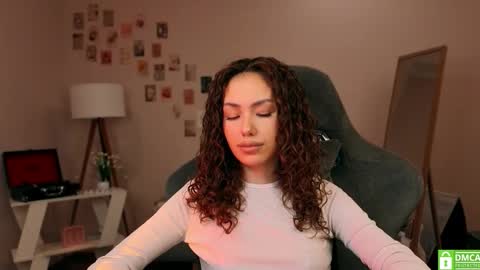 Snapshot of branchwithflowers chatting on 10-31-25, 01:56 Lilly online show from 10-31-25, 01:56