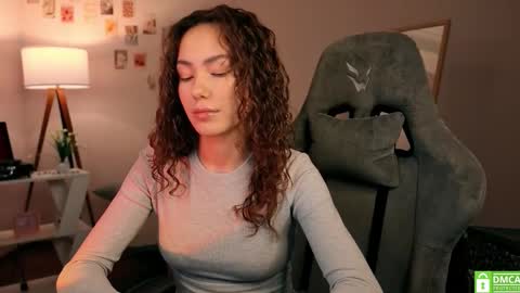 Snapshot of branchwithflowers chatting on 11-05-25, 11:32 Lilly online show from 11-05-25, 11:32