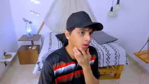 Snapshot of brand_hades chatting on 09-11-25, 04:34 B R A N D online show from 09-11-25, 04:34