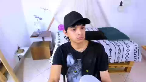 Snapshot of brand_hades chatting on 09-19-25, 02:18 B R A N D online show from 09-19-25, 02:18