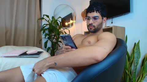 Snapshot of brandonandnat chatting on 03-03-25, 12:04 Brandon and Nath online show from 03-03-25, 12:04