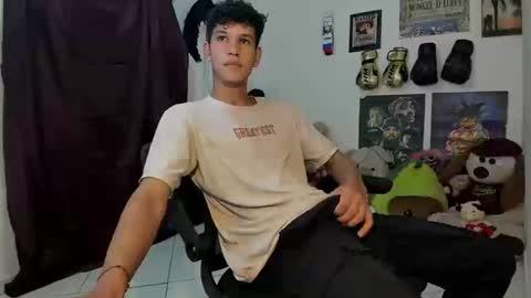 Snapshot of brandonstonexl chatting on 03-13-26, 11:44 Brandon Stone online show from 03-13-26, 11:44