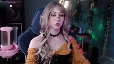 Aurorabut ur dad just calls me Rory online show from 03-04-25, 08:24