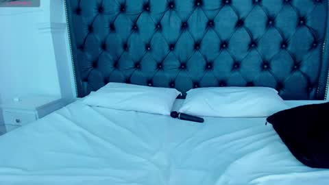 I am your sweet whore online show from 02-17-25, 11:20