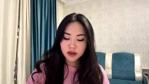 Snapshot of brandysveum chatting on 10-13-25, 04:40 Aypril online show from 10-13-25, 04:40