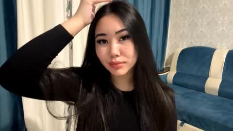 Snapshot of brandysveum chatting on 11-10-25, 01:54 Aypril online show from 11-10-25, 01:54