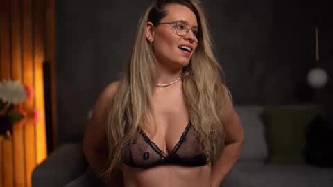 Alex online show from 02-11-26, 05:23