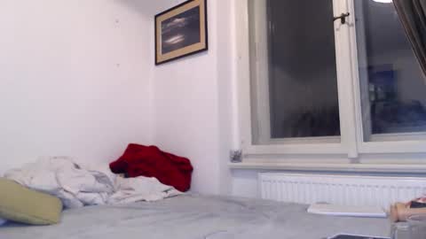 bratzdoll1994 online show from 12-15-25, 06:01