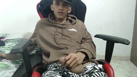 Snapshot of brayan_chevignon chatting on 12-01-25, 08:19 brayan_chevignon online show from 12-01-25, 08:19