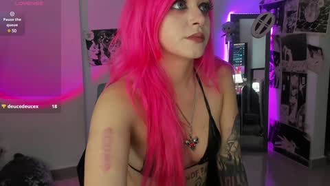 Snapshot of breakdownwaifu chatting on 01-13-25, 03:34 Rei online show from 01-13-25, 03:34