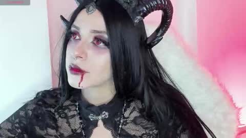 Snapshot of breakdownwaifu chatting on 10-23-25, 04:23 Rei online show from 10-23-25, 04:23