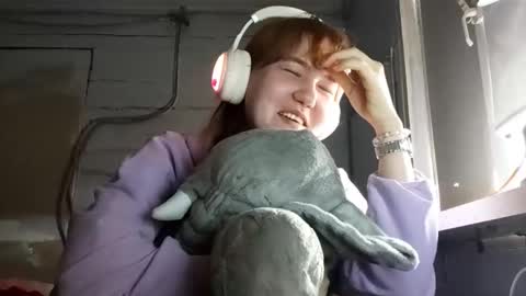 Snapshot of breannedevier chatting on 02-23-26, 03:04 Dina online show from 02-23-26, 03:04