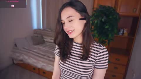 Snapshot of breckbunyard chatting on 09-15-25, 06:13 Mia Bunyard online show from 09-15-25, 06:13