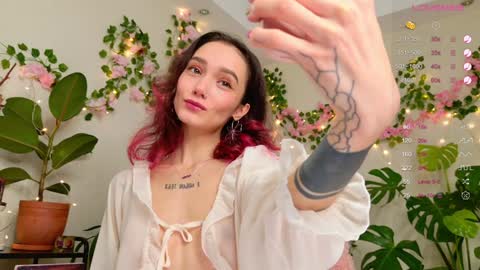 Ashley Dolce and Lou online show from 01-26-25, 03:47