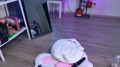 Ashley Dolce and Lou online show from 12-13-25, 07:53