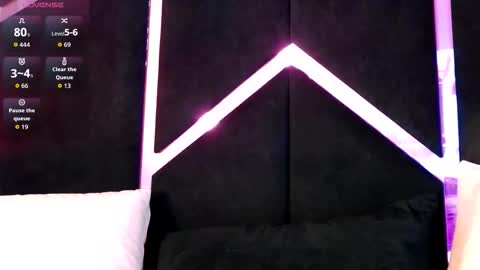 Snapshot of breezelle chatting on 12-15-25, 06:01 Zeline online show from 12-15-25, 06:01