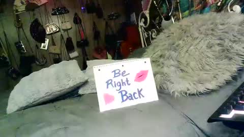 breezywinds963 online show from 10-31-25, 07:48