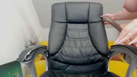 Snapshot of brenda_skye chatting on 12-12-24, 06:47 Brenda Skye online show from 12-12-24, 06:47