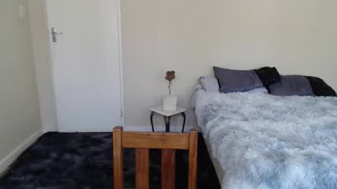 ask me lol online show from 12-10-24, 01:22