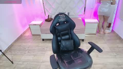 Snapshot of brendda_tay chatting on 10-15-25, 03:39 BRENDDA online show from 10-15-25, 03:39