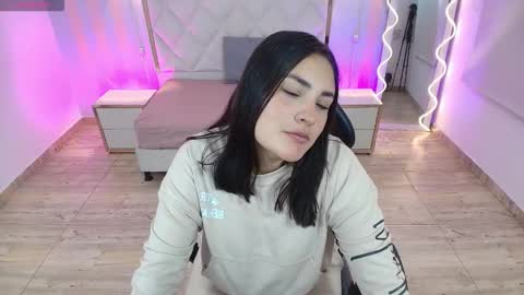 Snapshot of brendda_tay chatting on 10-21-25, 02:56 BRENDDA online show from 10-21-25, 02:56