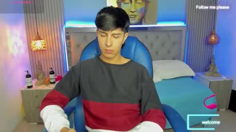 Esteban online show from 10-27-25, 04:49