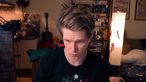 Snapshot of brestonsweet chatting on 12-12-24, 04:26 brestonsweet online show from 12-12-24, 04:26