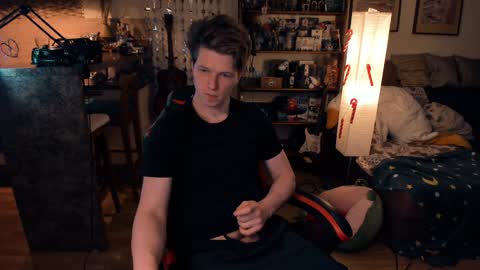 Snapshot of brestonsweet chatting on 12-13-24, 01:59 brestonsweet online show from 12-13-24, 01:59