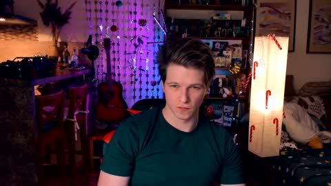 Snapshot of brestonsweet chatting on 12-18-24, 05:21 brestonsweet online show from 12-18-24, 05:21