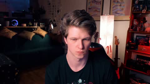 Snapshot of brestonsweet chatting on 12-21-24, 10:30 brestonsweet online show from 12-21-24, 10:30