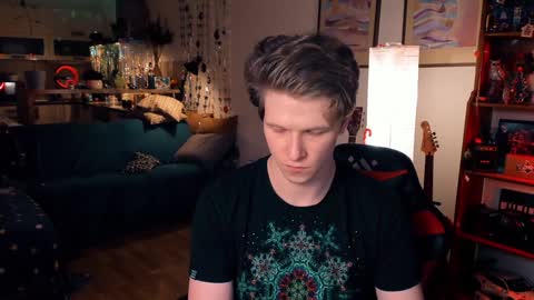 Snapshot of brestonsweet chatting on 12-24-24, 08:27 brestonsweet online show from 12-24-24, 08:27