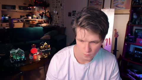 Snapshot of brestonsweet chatting on 12-29-24, 07:22 brestonsweet online show from 12-29-24, 07:22