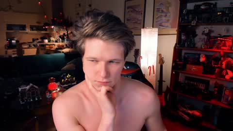 Snapshot of brestonsweet chatting on 12-29-24, 10:25 brestonsweet online show from 12-29-24, 10:25