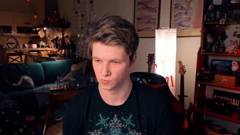 Snapshot of brestonsweet chatting on 01-02-25, 08:35 brestonsweet online show from 01-02-25, 08:35