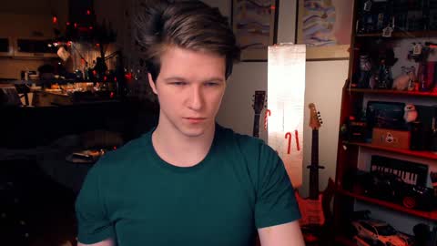 Snapshot of brestonsweet chatting on 01-06-25, 04:23 brestonsweet online show from 01-06-25, 04:23