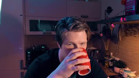 Snapshot of brestonsweet chatting on 02-04-25, 01:06 brestonsweet online show from 02-04-25, 01:06