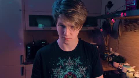 Snapshot of brestonsweet chatting on 02-04-25, 06:49 brestonsweet online show from 02-04-25, 06:49