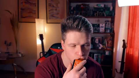 Snapshot of brestonsweet chatting on 02-16-25, 01:49 brestonsweet online show from 02-16-25, 01:49