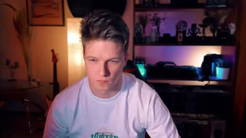 Snapshot of brestonsweet chatting on 02-18-25, 04:59 brestonsweet online show from 02-18-25, 04:59