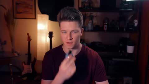 Snapshot of brestonsweet chatting on 02-19-25, 03:38 brestonsweet online show from 02-19-25, 03:38