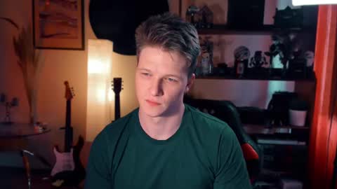 Snapshot of brestonsweet chatting on 02-24-25, 01:21 brestonsweet online show from 02-24-25, 01:21