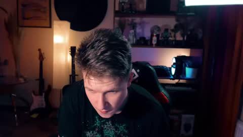 Snapshot of brestonsweet chatting on 02-24-25, 07:52 brestonsweet online show from 02-24-25, 07:52