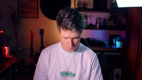 Snapshot of brestonsweet chatting on 03-02-25, 09:54 brestonsweet online show from 03-02-25, 09:54