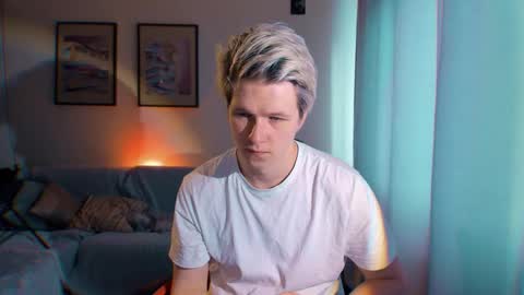 Snapshot of brestonsweet chatting on 09-13-25, 12:05 brestonsweet online show from 09-13-25, 12:05